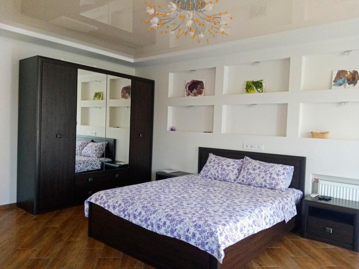 1-room Studio center Cherkasy Exterior foto